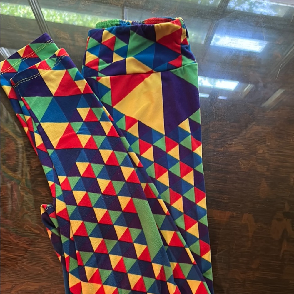 LuLaRoe Vibrant Red and Blue Leggings